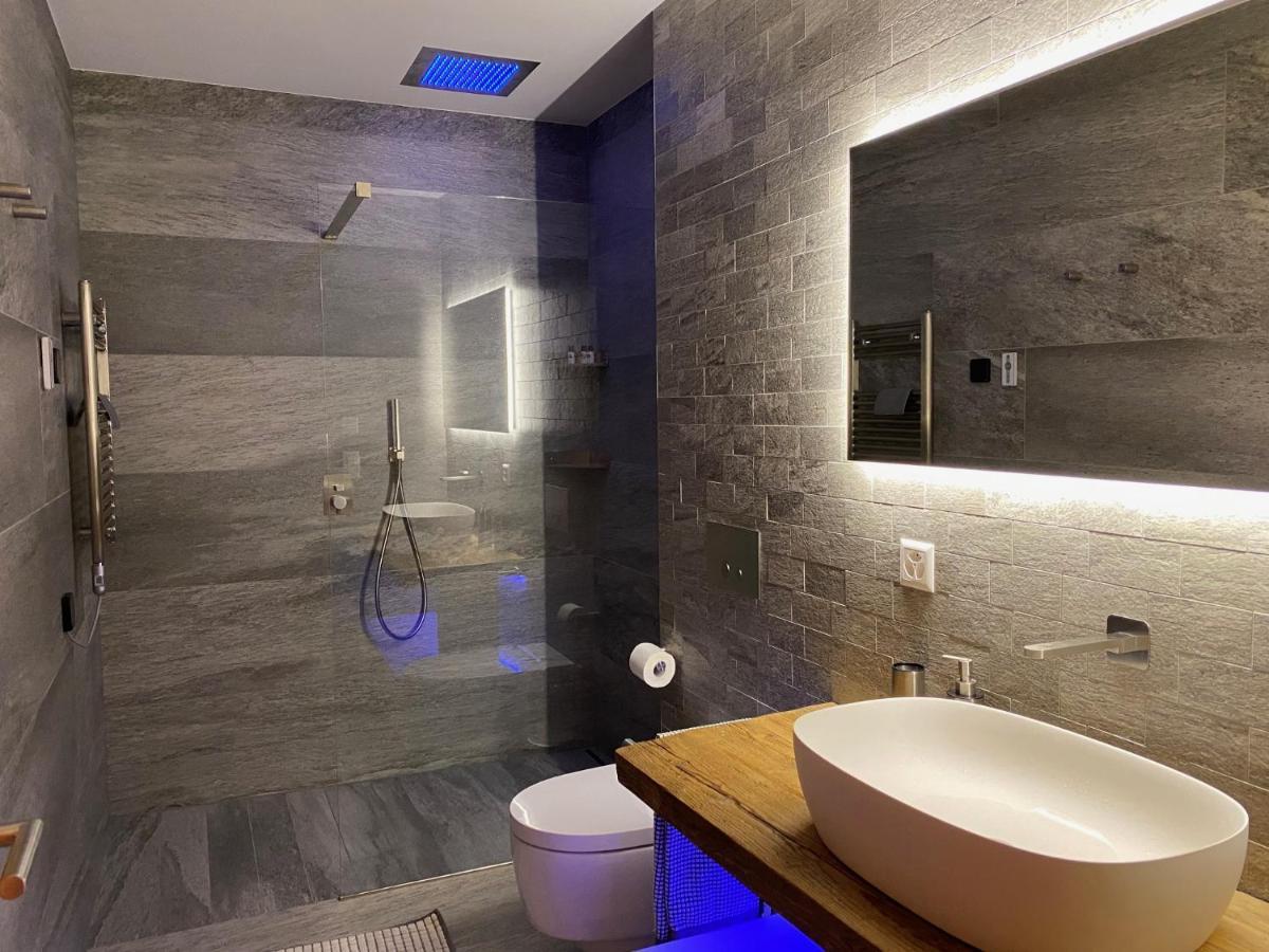Alp In/ski Out - 4.5 Zimmerwohnung Fuer Max. 7 Personen Apartment Laax