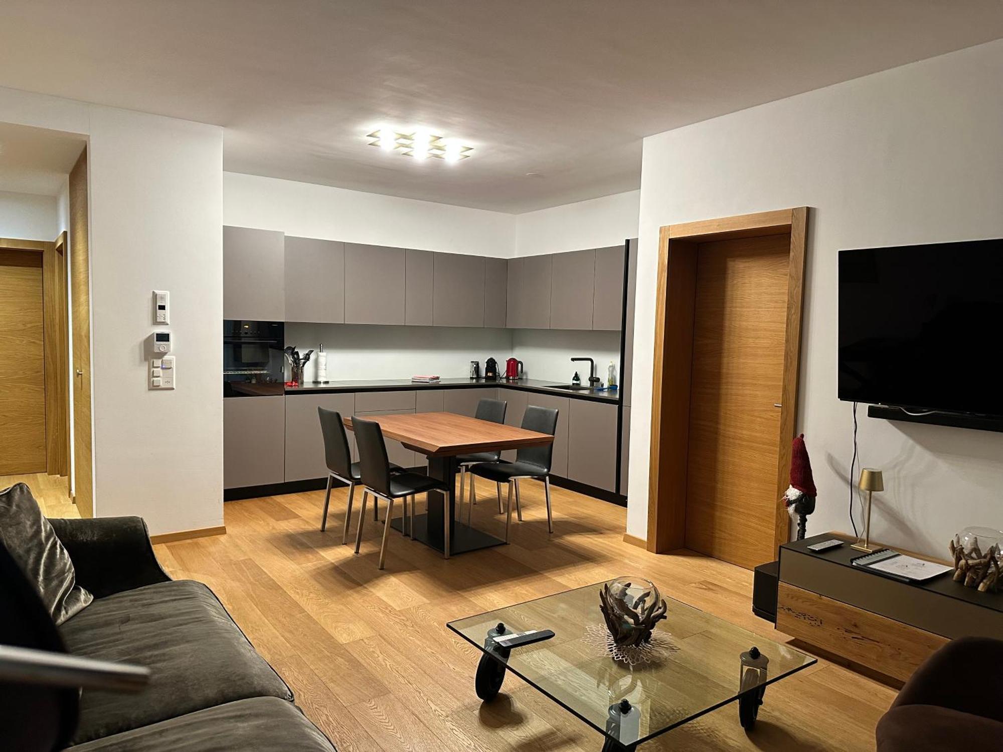 Apartment Alp In/ski Out - 4.5 Zimmerwohnung Fuer Max. 7 Personen *